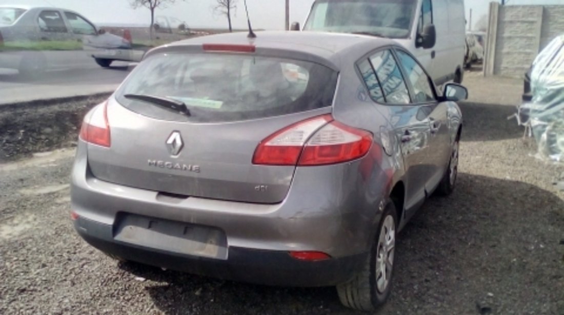 Dezmembrez Renault Megane lll, an 2010