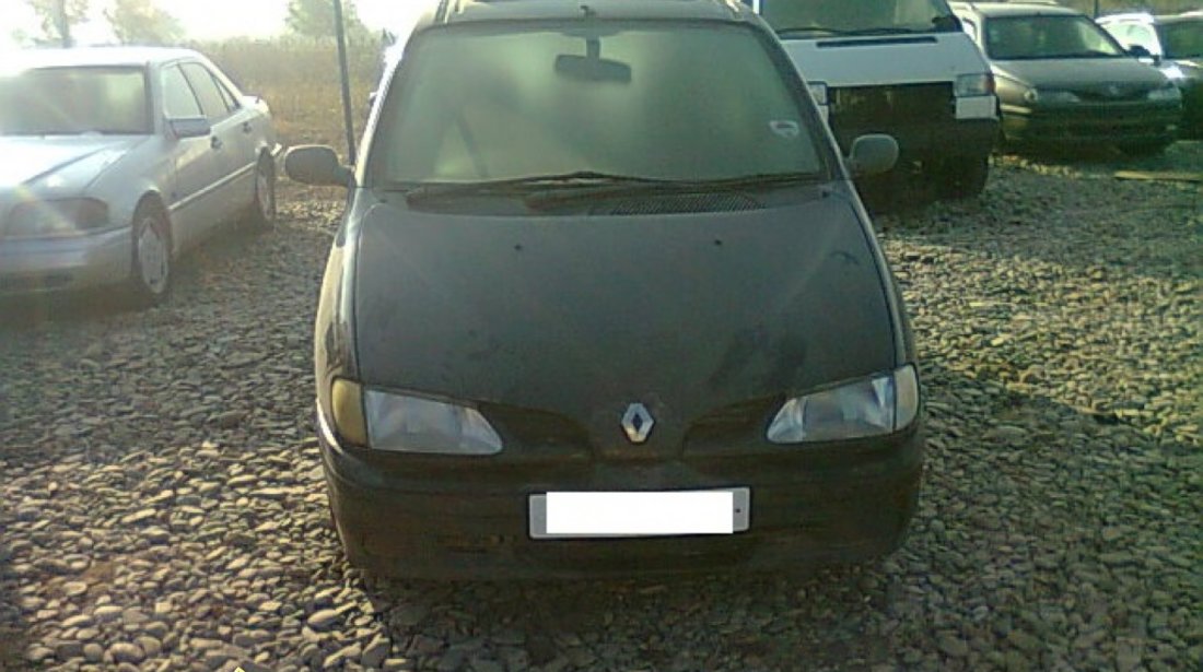 Dezmembrez Renault Megane Scenic