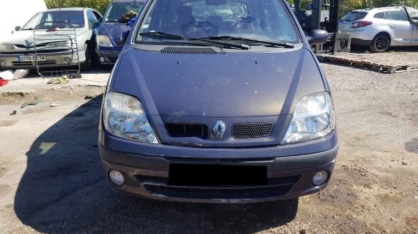 Dezmembrez Renault Scenic 2.0i 16v (1998cc-103kw-140hp); Monovolum