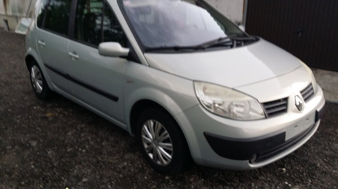 Dezmembrez Renault Scenic 2, 1 5DCI an 2004