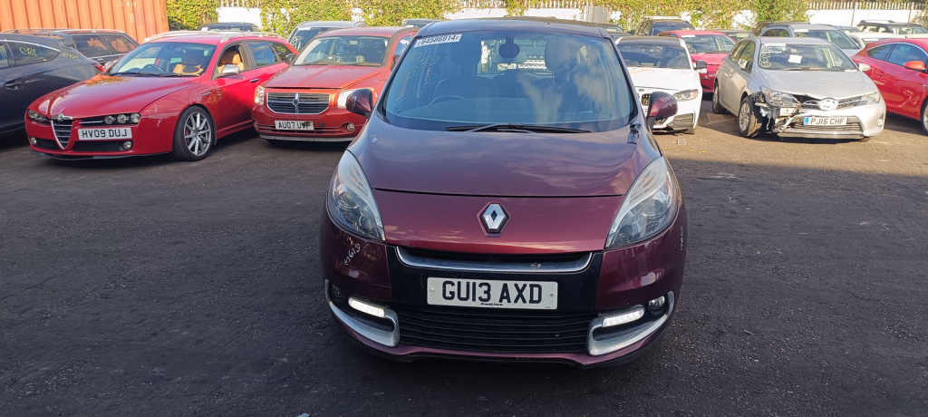 Dezmembrez Renault Scenic 3 (J95) Facelift [Fabr 2009-2015]