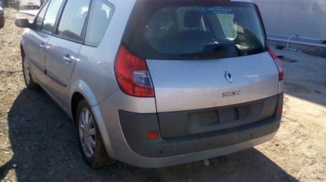 Dezmembrez Renault  Scenic II ,an 2008