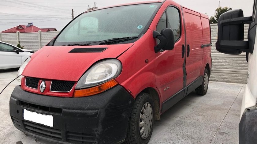 Dezmembrez Renault Trafic 1.9 dci 2007