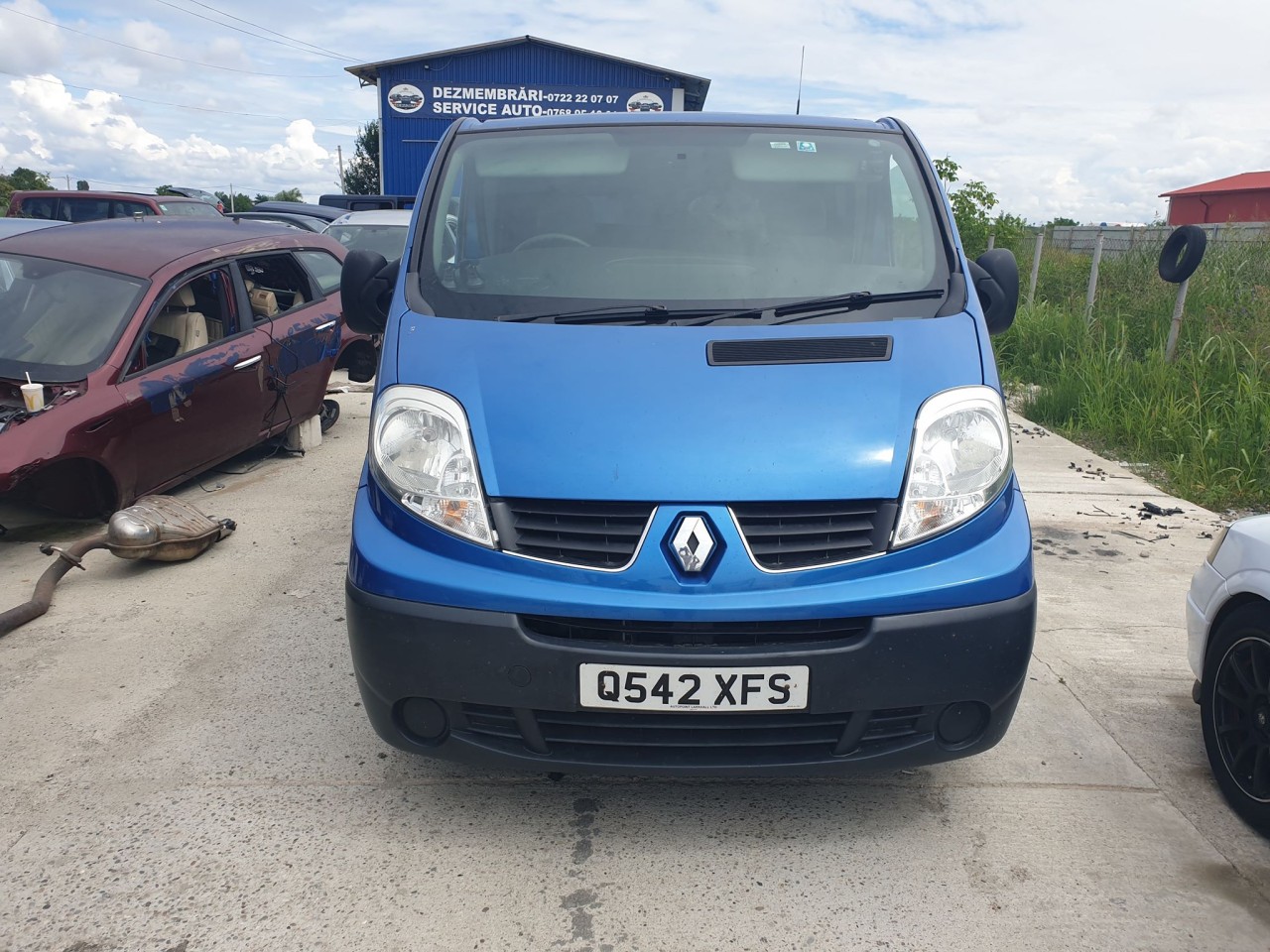 Dezmembrez Renault Trafic 2.0 dCi 115 cai motor M9R an 2012