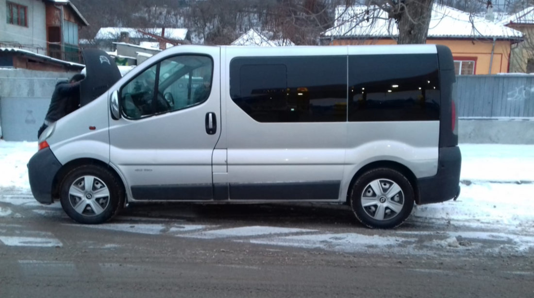 Dezmembrez Renault TRAFIC 2 2001 - Prezent 2.5 DCi Motorina