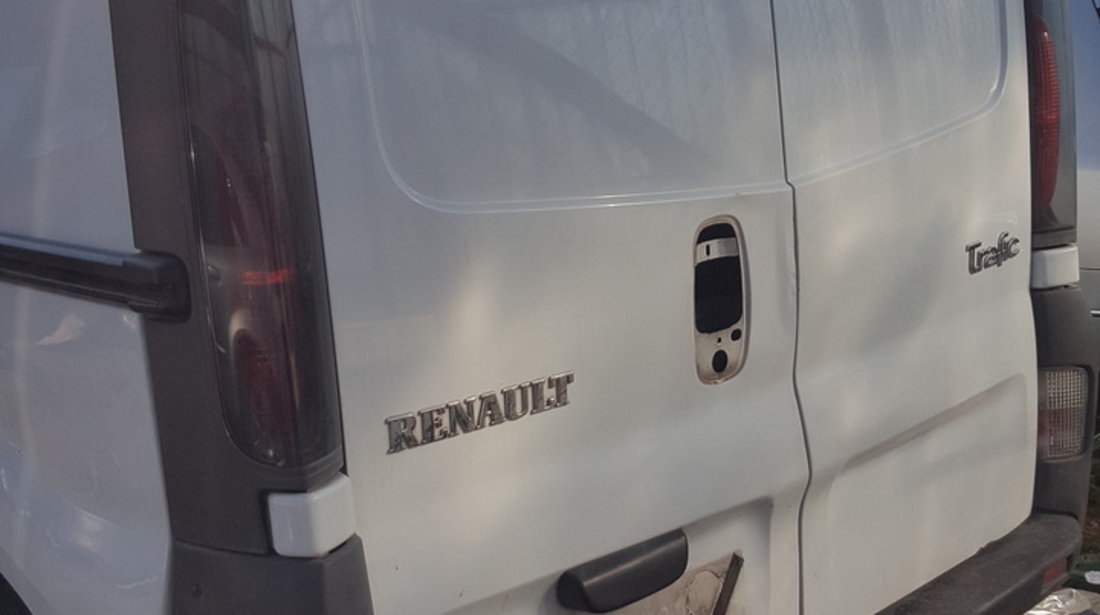 Dezmembrez renault trafic de marfa 1.9 dci 101 cai