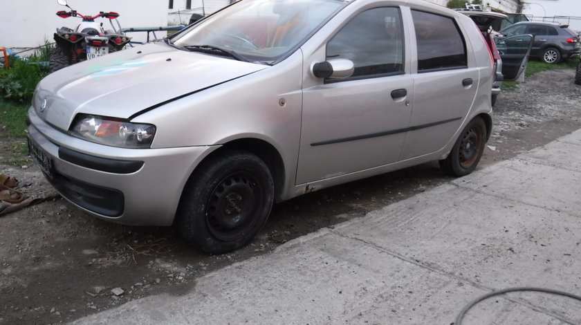 Dezmembrez sau vand Fiat Punto 1,2 16v an fab 1999