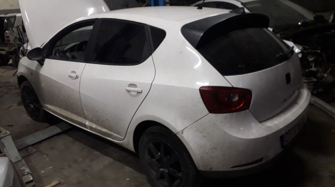 Dezmembrez Seat IBIZA 5 (6J) 2008 - Prezent 1.2 TDI CFWA ( CP: 75, KW: 55, CCM: 1199 ) Motorina