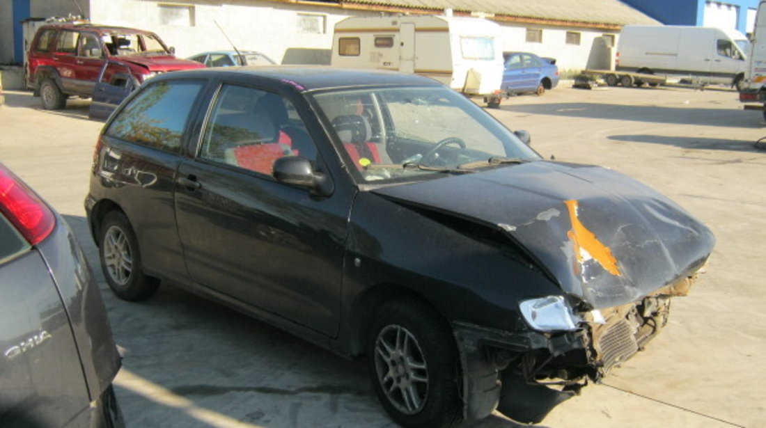 Dezmembrez Seat Ibiza din 2000,  1.4b,