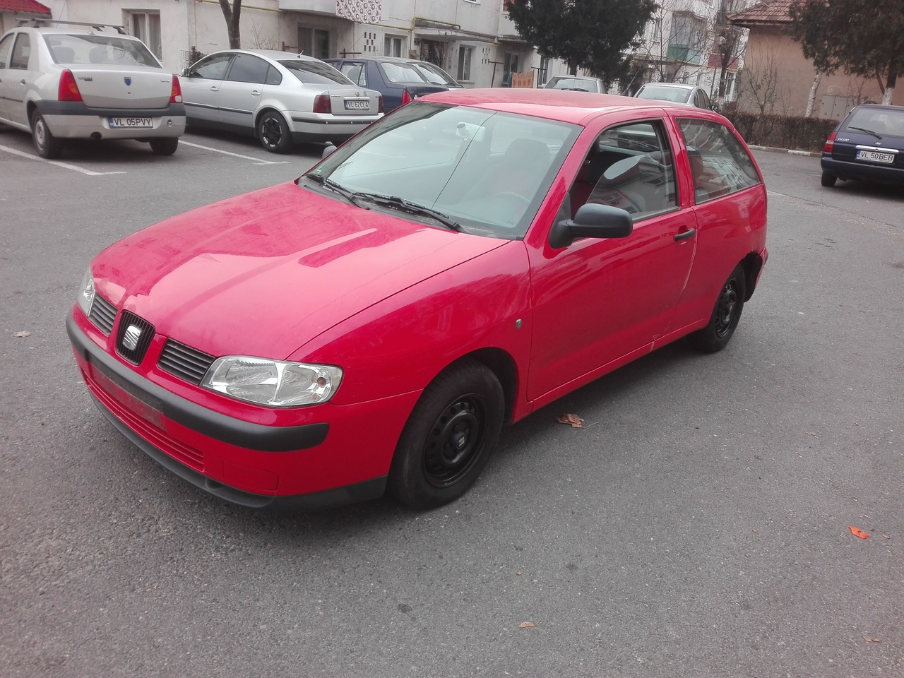 Dezmembrez Seat Ibiza Rosu 1999 2002 1.4 Mpi 2 Usi
