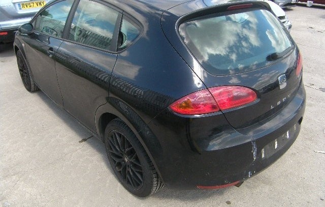 Dezmembrez seat leon 1.6 an 2010