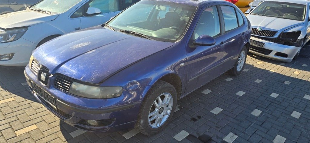 Dezmembrez Seat Leon (1M1) 1.6 16v 2004, BCB