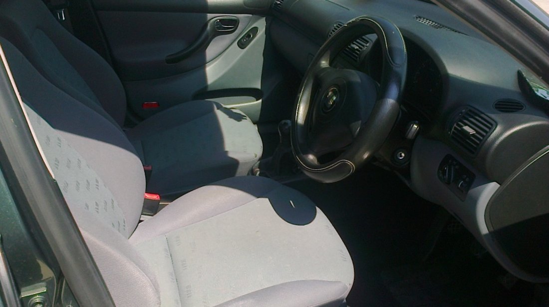 Dezmembrez Seat Leon, an 2002,