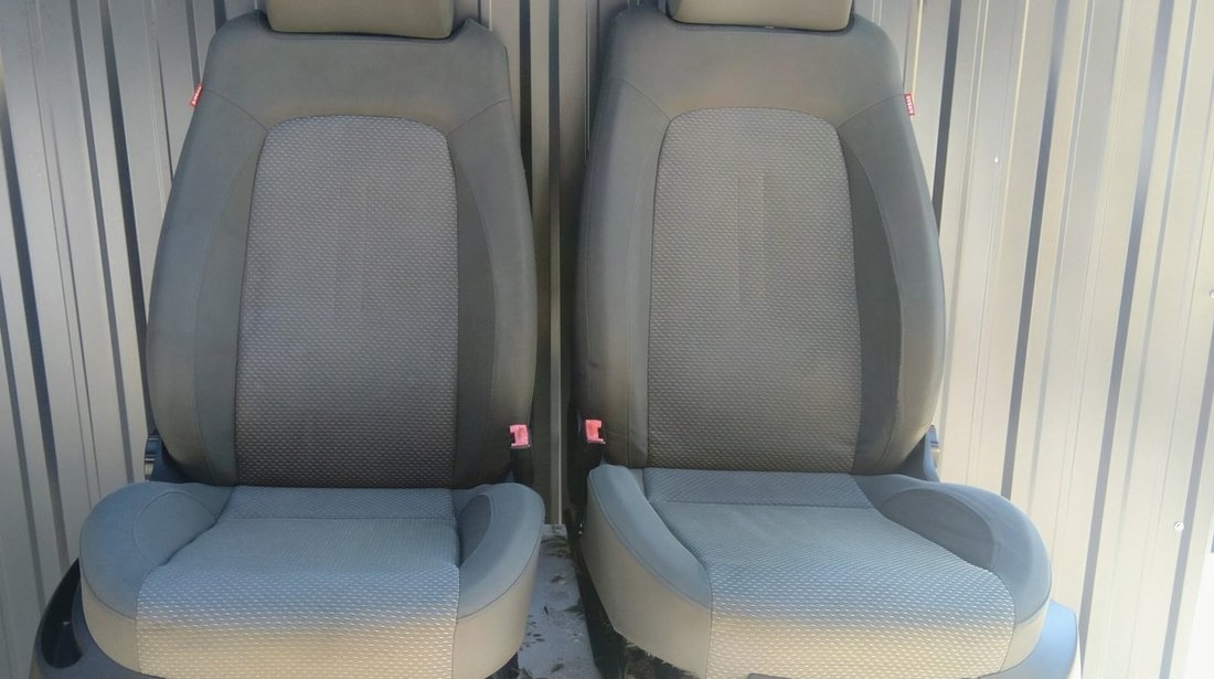 Dezmembrez Seat Toledo III, an 2005, 5P, 2.0 FSI, BLR