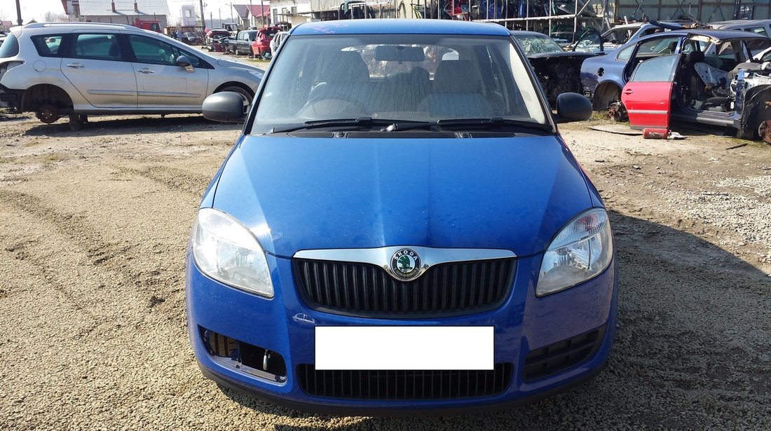 dezmembrez skoda fabia 1.2b an 2010