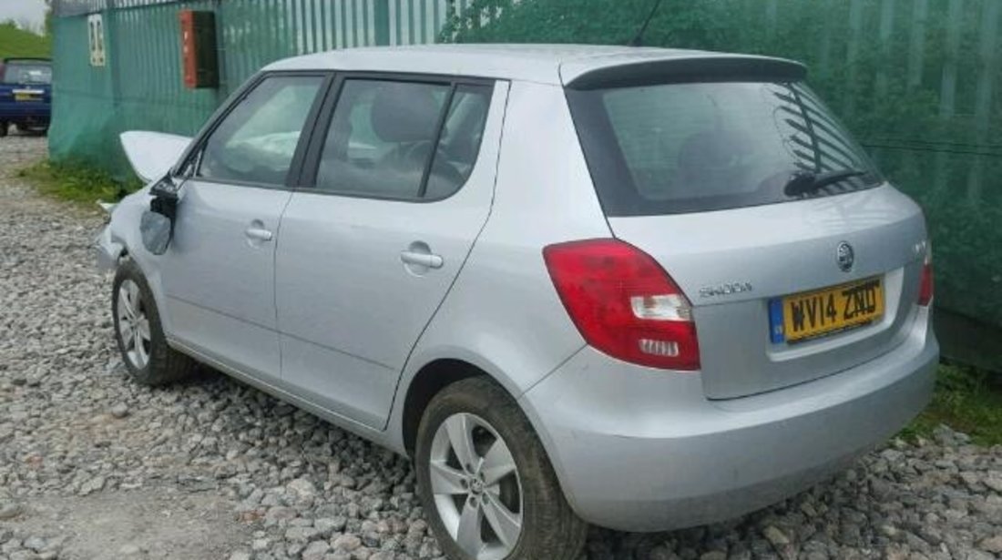 Dezmembrez Skoda Fabia 2 1.2b BZG