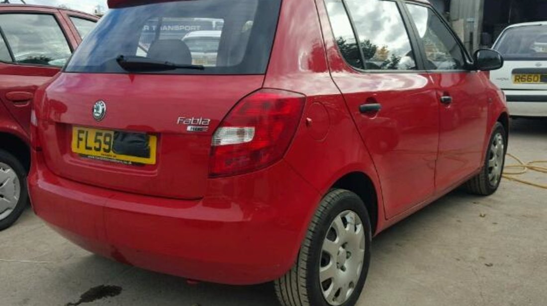 Dezmembrez Skoda fabia 2 1.2benz BME