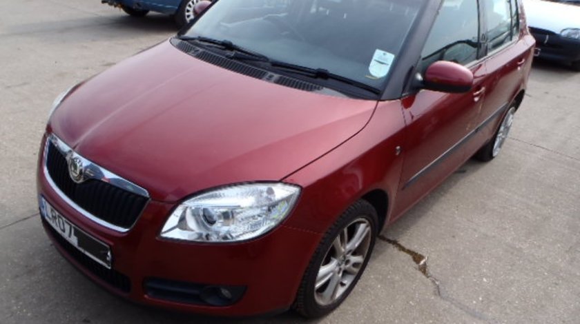 Dezmembrez Skoda Fabia 2 1.4i