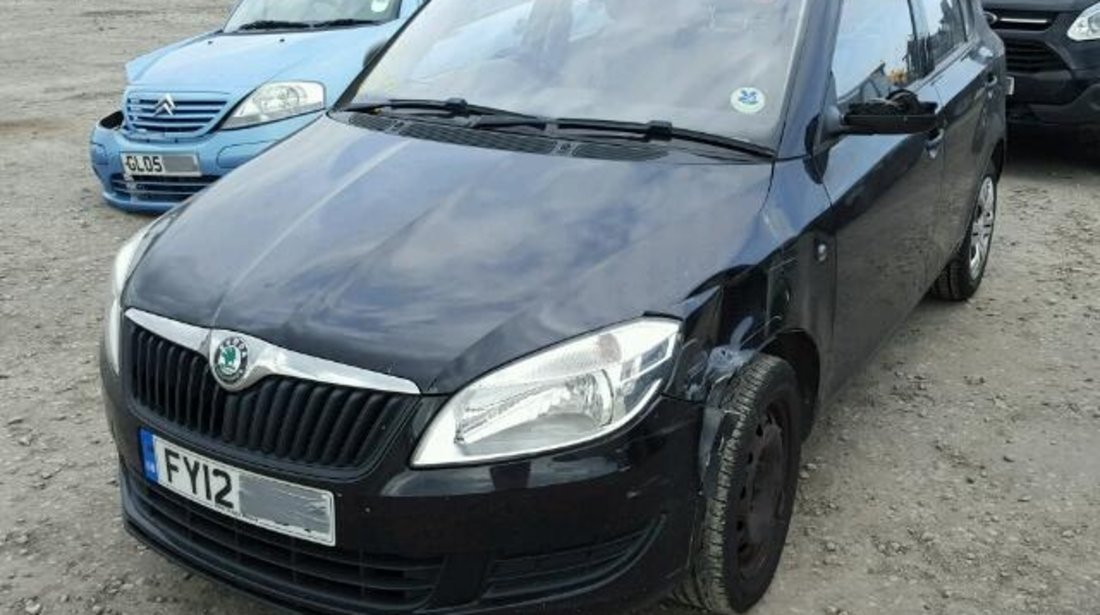 Dezmembrez Skoda Fabia 2 5j, 1.4benz