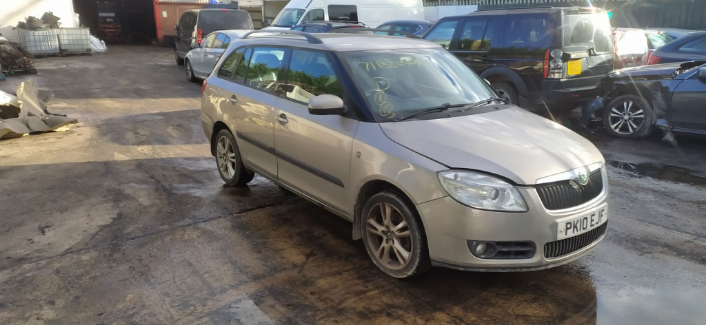 Dezmembrez Skoda Fabia 2 Combi (5J, 545) [Fabr 2007-2014]