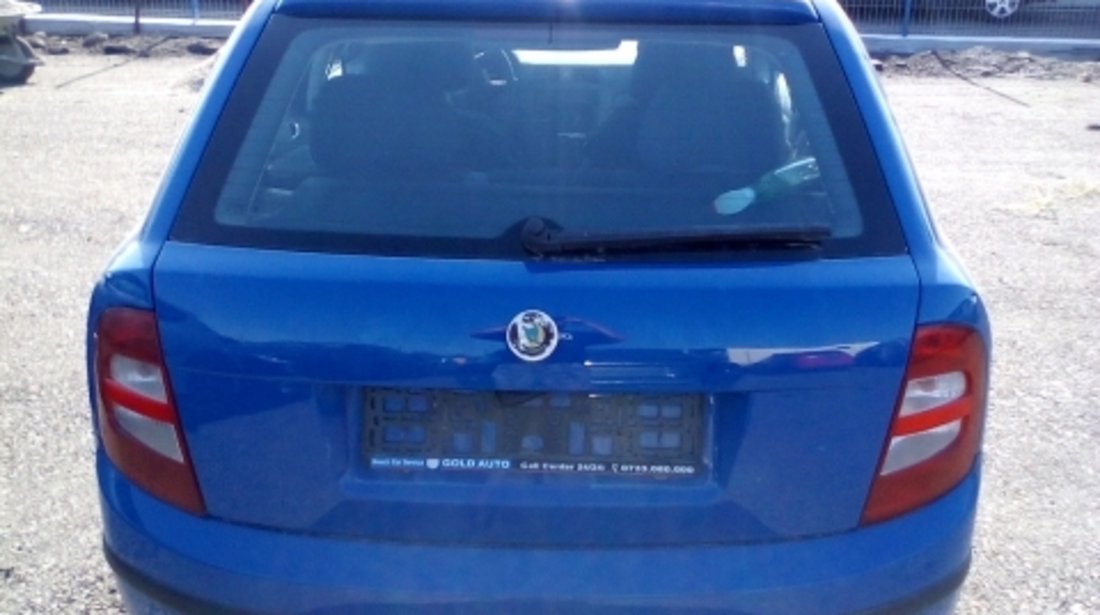 Dezmembrez Skoda Fabia ,an 2001