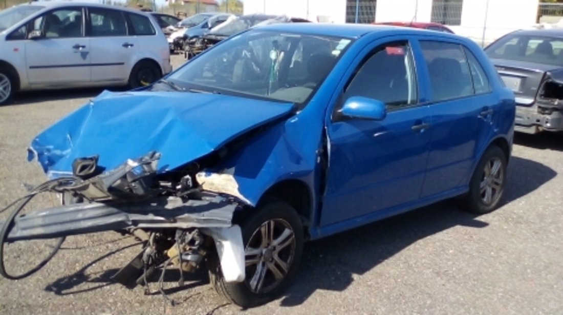 Dezmembrez Skoda Fabia ,an 2001