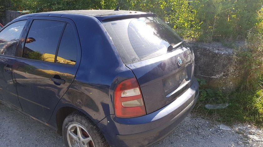 Dezmembrez Skoda Fabia an 2004 motor 1.4