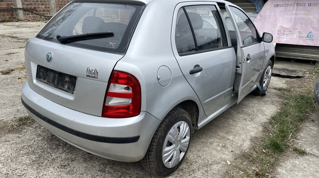 Dezmembrez Skoda Fabia AZQ 1.2 12v 47kW 64CP Benzina an 2004