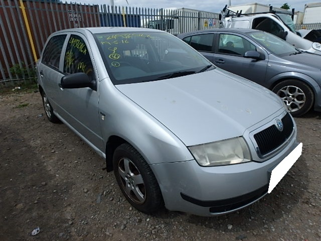 Dezmembrez SKODA FABIA TYP 6Y an fabr. 2003, 1.4i