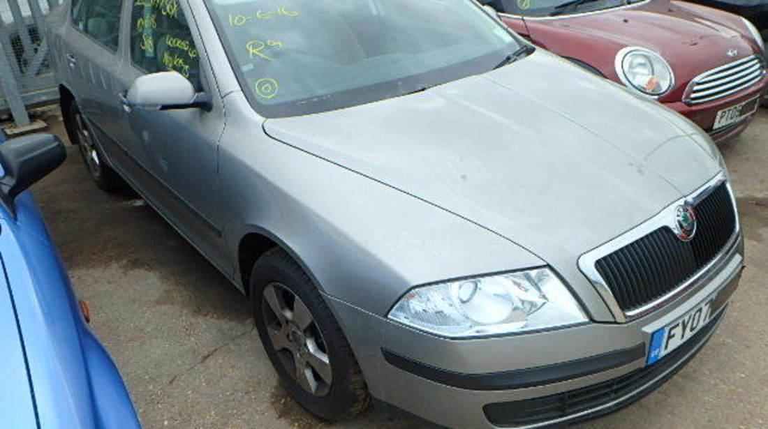 Dezmembrez Skoda Octavia 2, 1.4tsi, CAXA