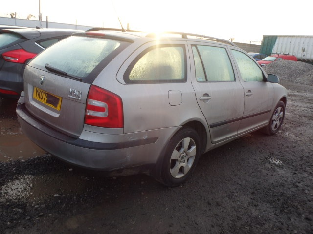 Dezmembrez Skoda octavia 2 1.9tdi 77kw