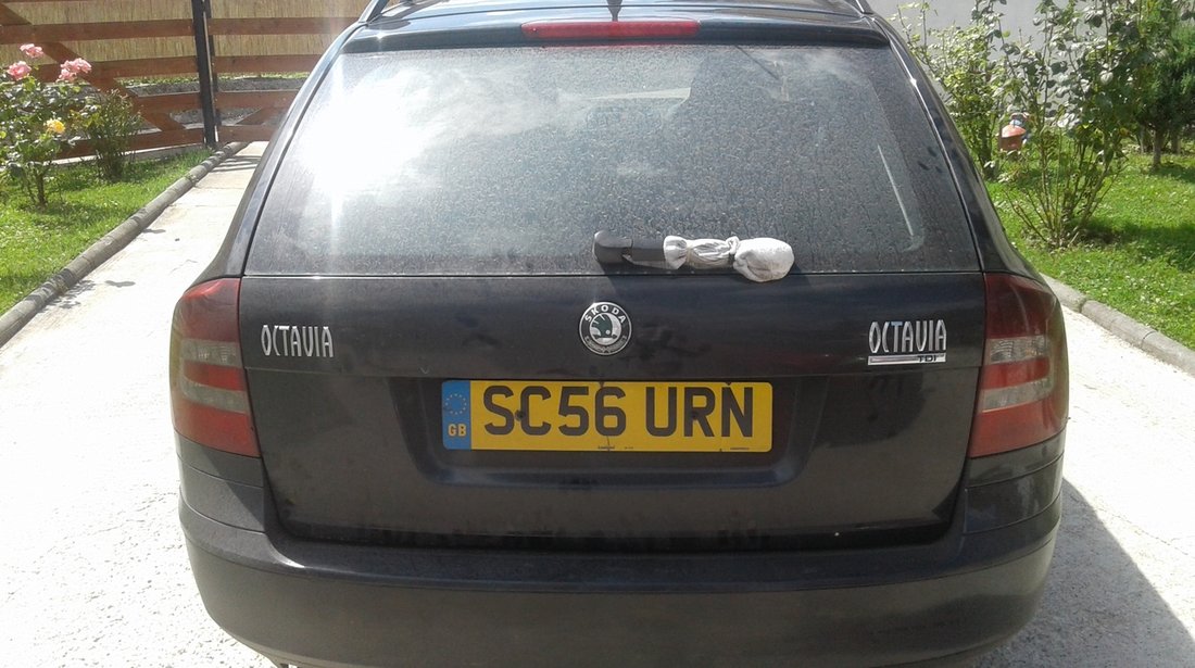 Dezmembrez Skoda Octavia 2 break, 2005, 19 diesel, BXE, neagra