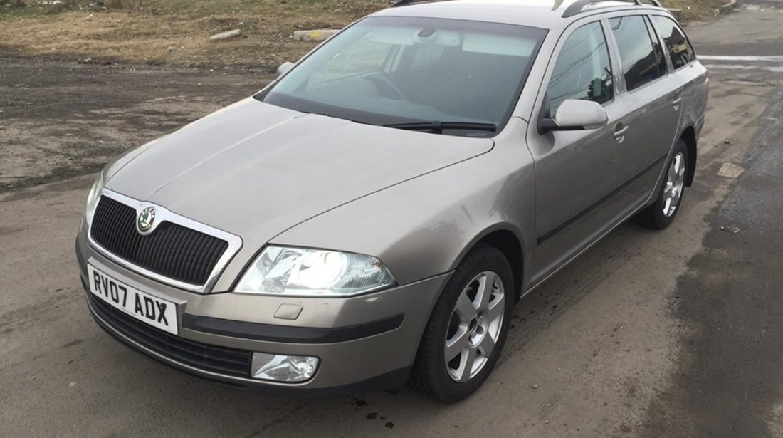 Dezmembrez Skoda Octavia 2 Combi 1.9 tdi bxe bkc 105 cp