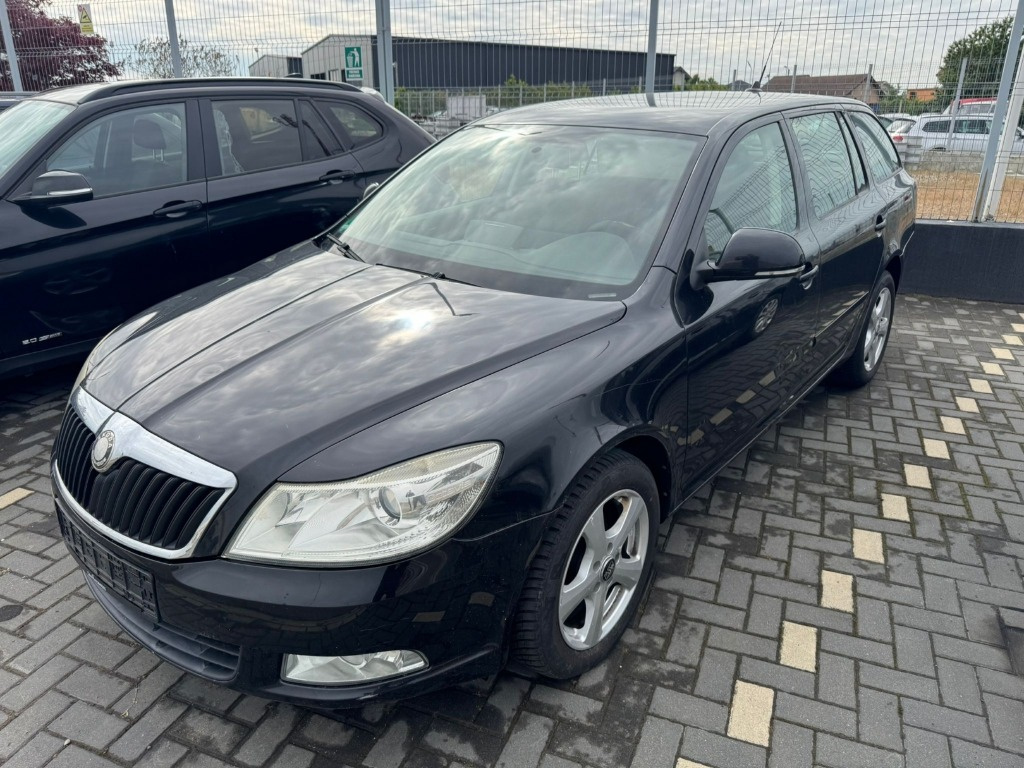 Dezmembrez Skoda Octavia 2 Combi (1Z5) facelift 1.6 TDI, CAYC