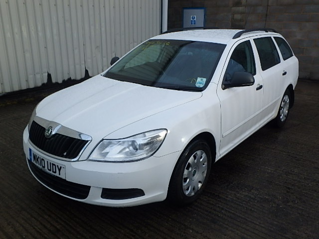 Dezmembrez Skoda Octavia 2 Combi, 2.0fsi, orice piesa!