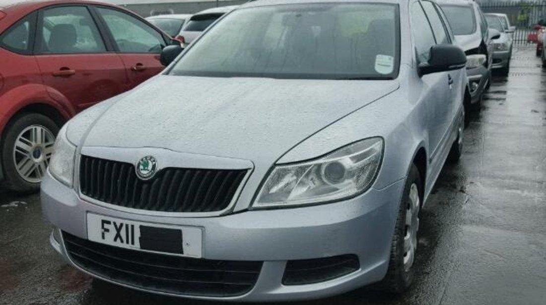 Dezmembrez Skoda Octavia 2 Combi, 2.0tdi, CFH