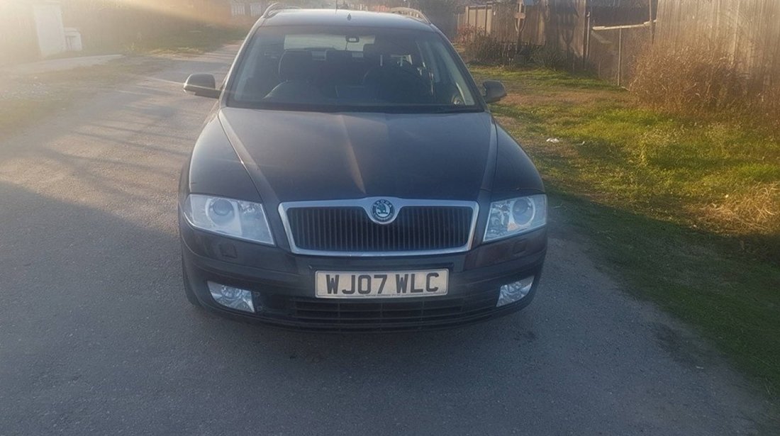 Dezmembrez skoda octavia 2 combi culoare neagra 1.9 tdi bxe 105 cai