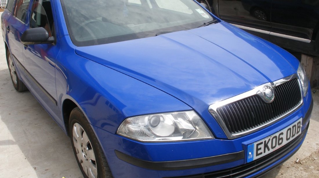 Dezmembrez Skoda Octavia 2 Combi