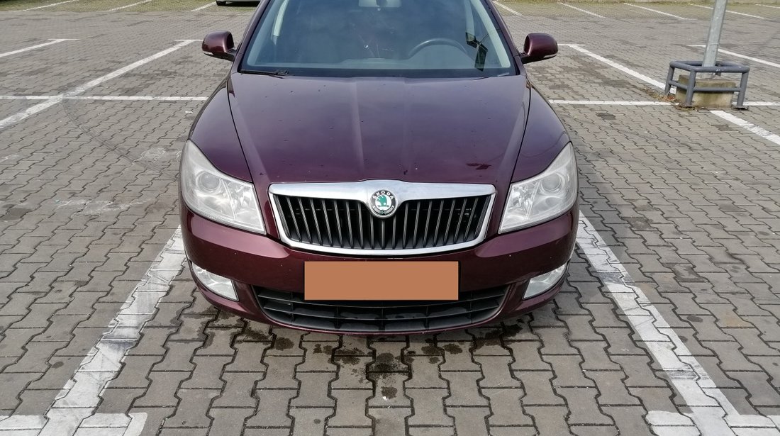 Dezmembrez Skoda Octavia 2 Facelift si Non-Facelift