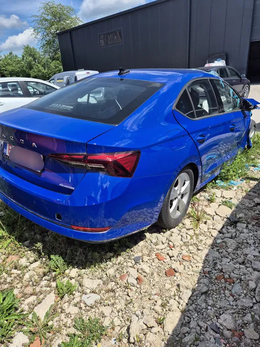 Dezmembrez Skoda Octavia IV 1.0 TSI 110 cai Cutie Manuala 6 Trepte cod culoare LV5F 2024