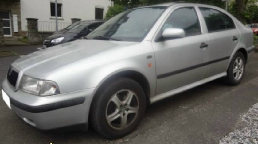 Dezmembrez Skoda Octavia Tour 1.4i 16V,2002