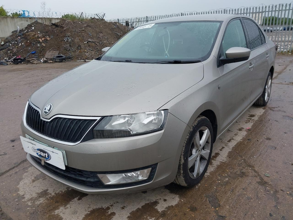 Dezmembrez Skoda Rapid (NH3) [Fabr 2012-2019]