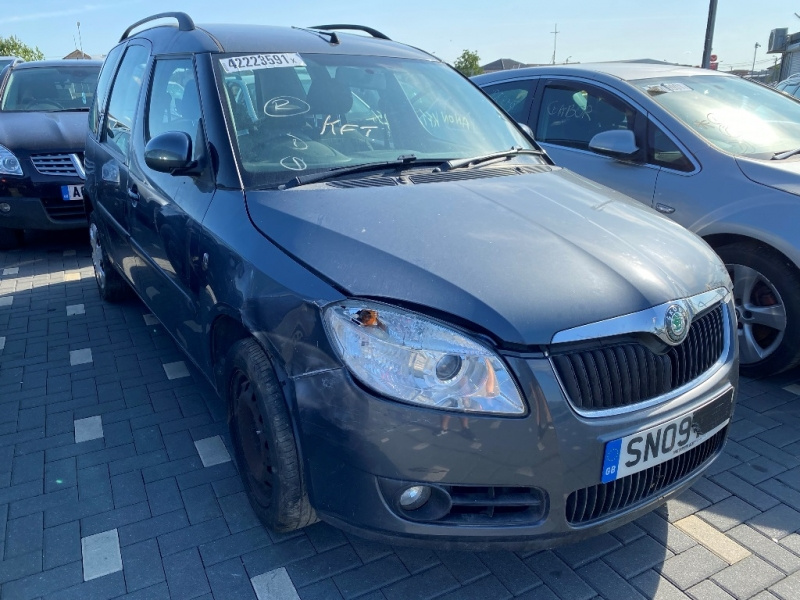 Dezmembrez Skoda Roomster (5J) toate motorizarile (1.6 TDI, 1.2 benz)