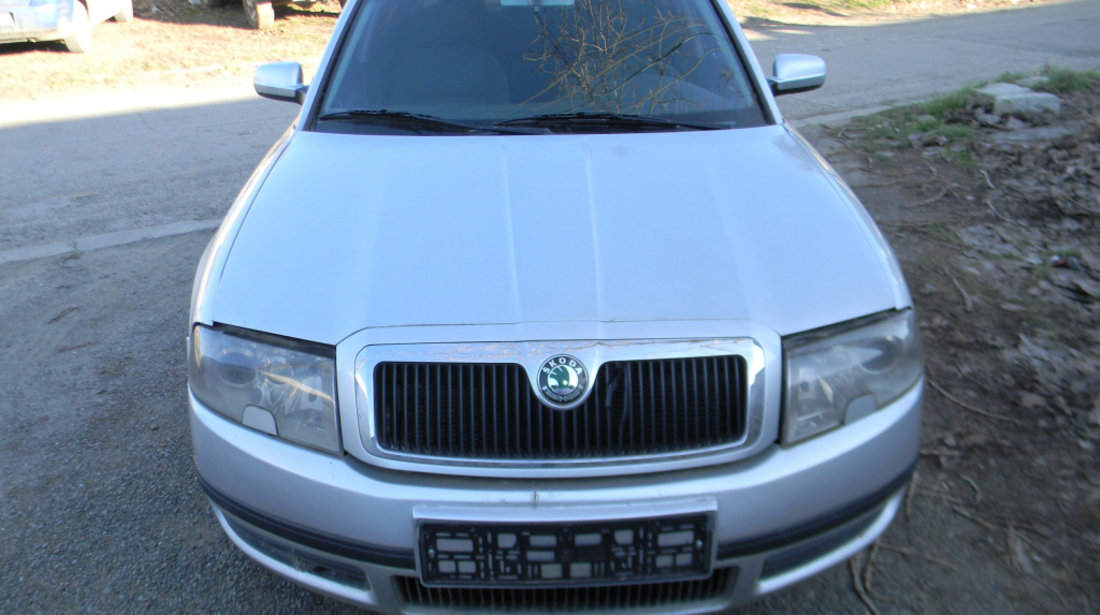 Dezmembrez Skoda SUPERB 1 (3U) 2001 - 2008 1.9 TDI AWX ( CP: 130, KW: 96, CCM: 1896 ) Motorina