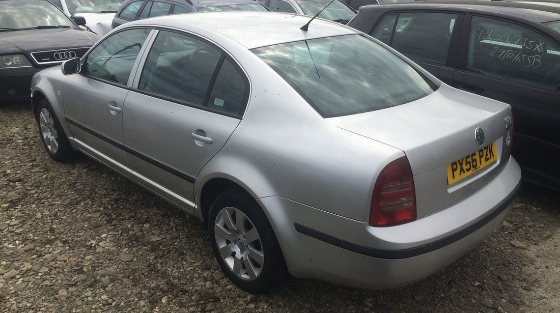 Dezmembrez Skoda Superb 1,9 tdi BSV 2006