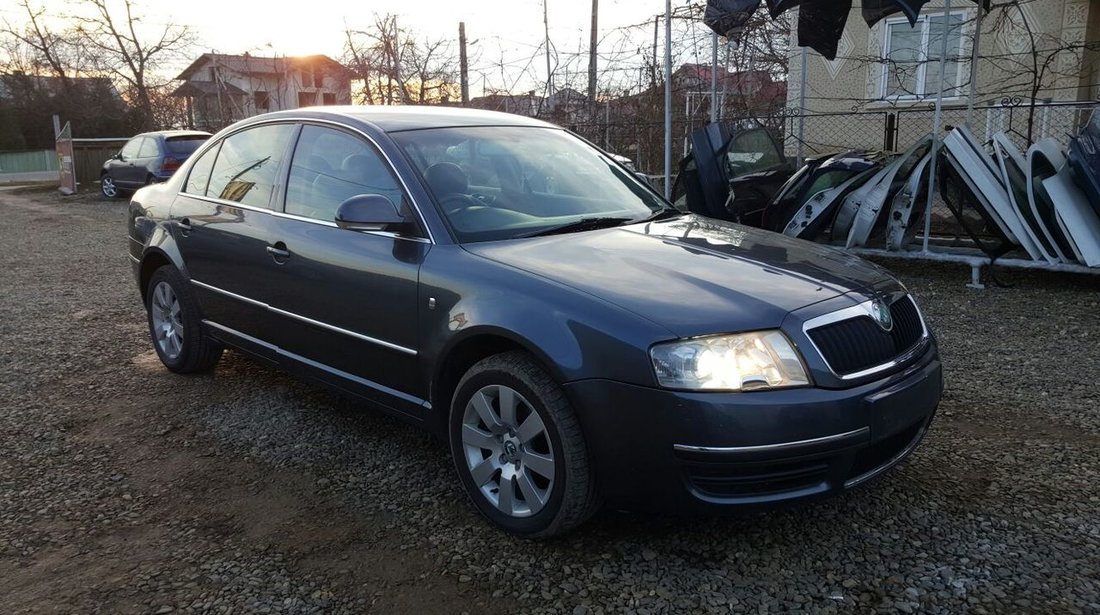 Dezmembrez Skoda Superb 2.0 TDI 140 CP cod BSS manual 6+1 an 2007