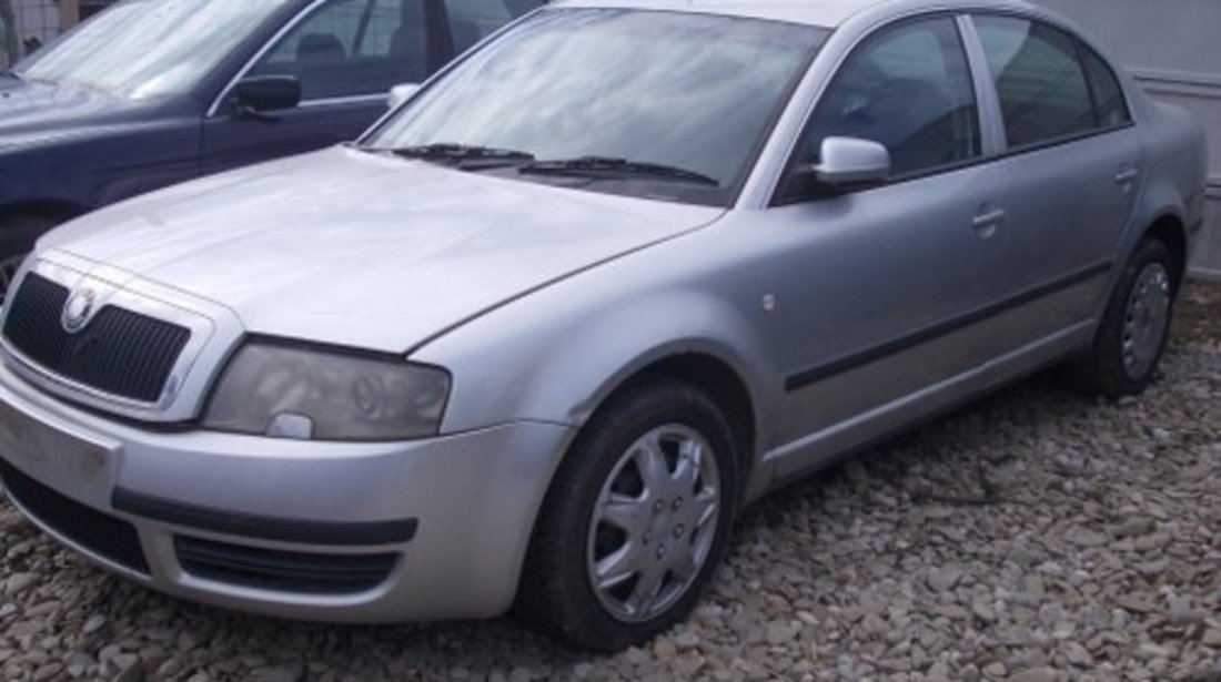 Dezmembrez Skoda Superb ,an 2004