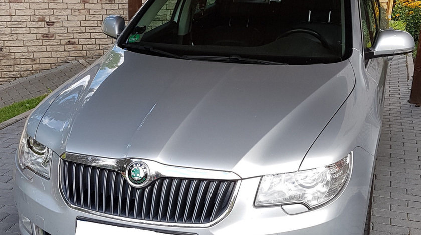 Dezmembrez Skoda Superb an 2011 1.8 TSI - Volan Stanga