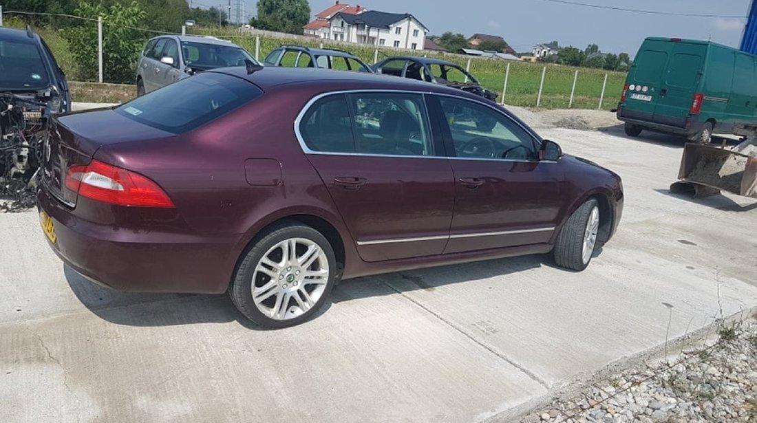 Dezmembrez skoda superb II 2.0 tdi cfgb 170 cai cutie manuala