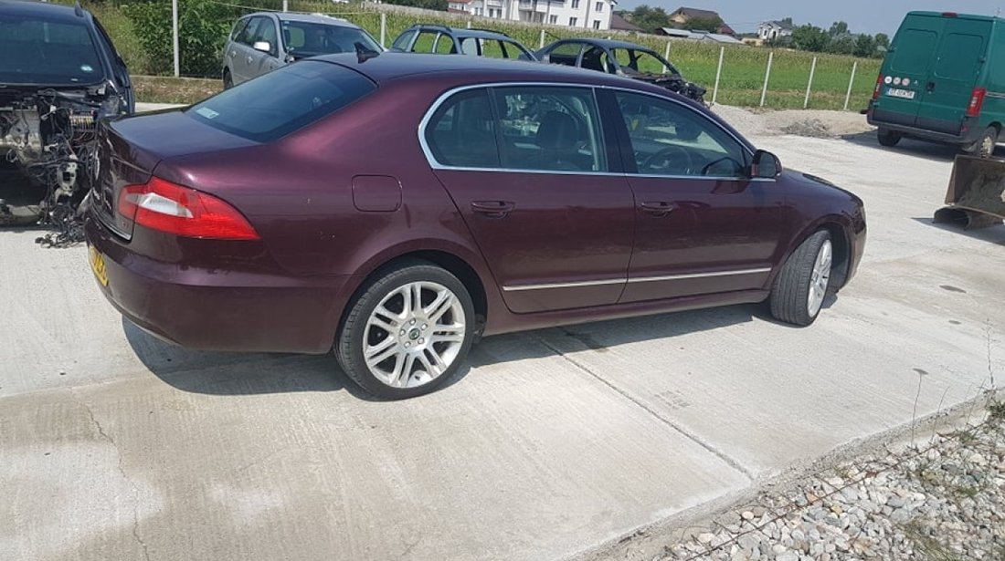 Dezmembrez skoda superb II 2.0 tdi cfgb 170 cai cutie manuala